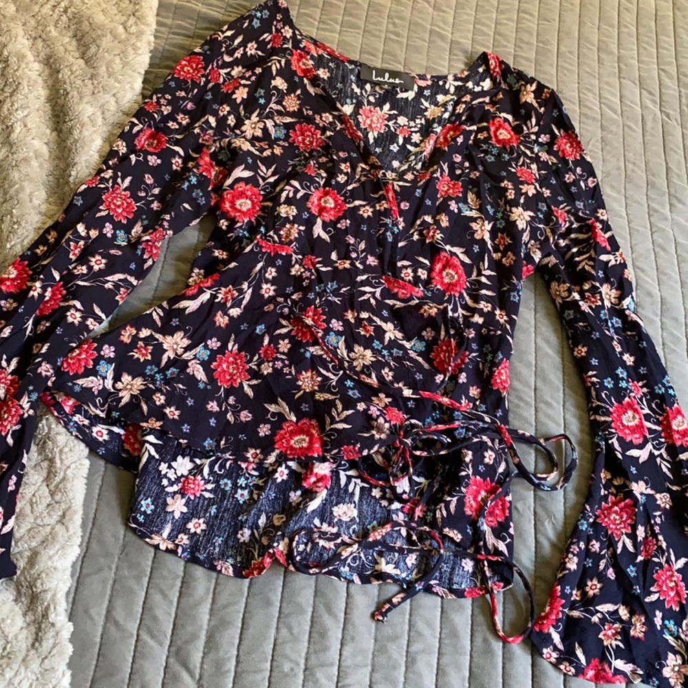 Lulus floral wrap blouse
